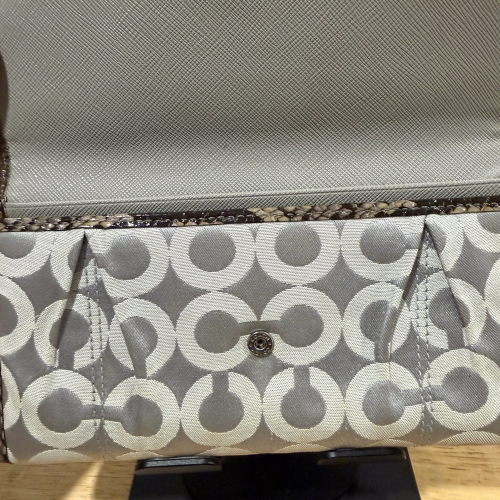 Coach Python Graphic Wallet(Op Art Signature) - image 3